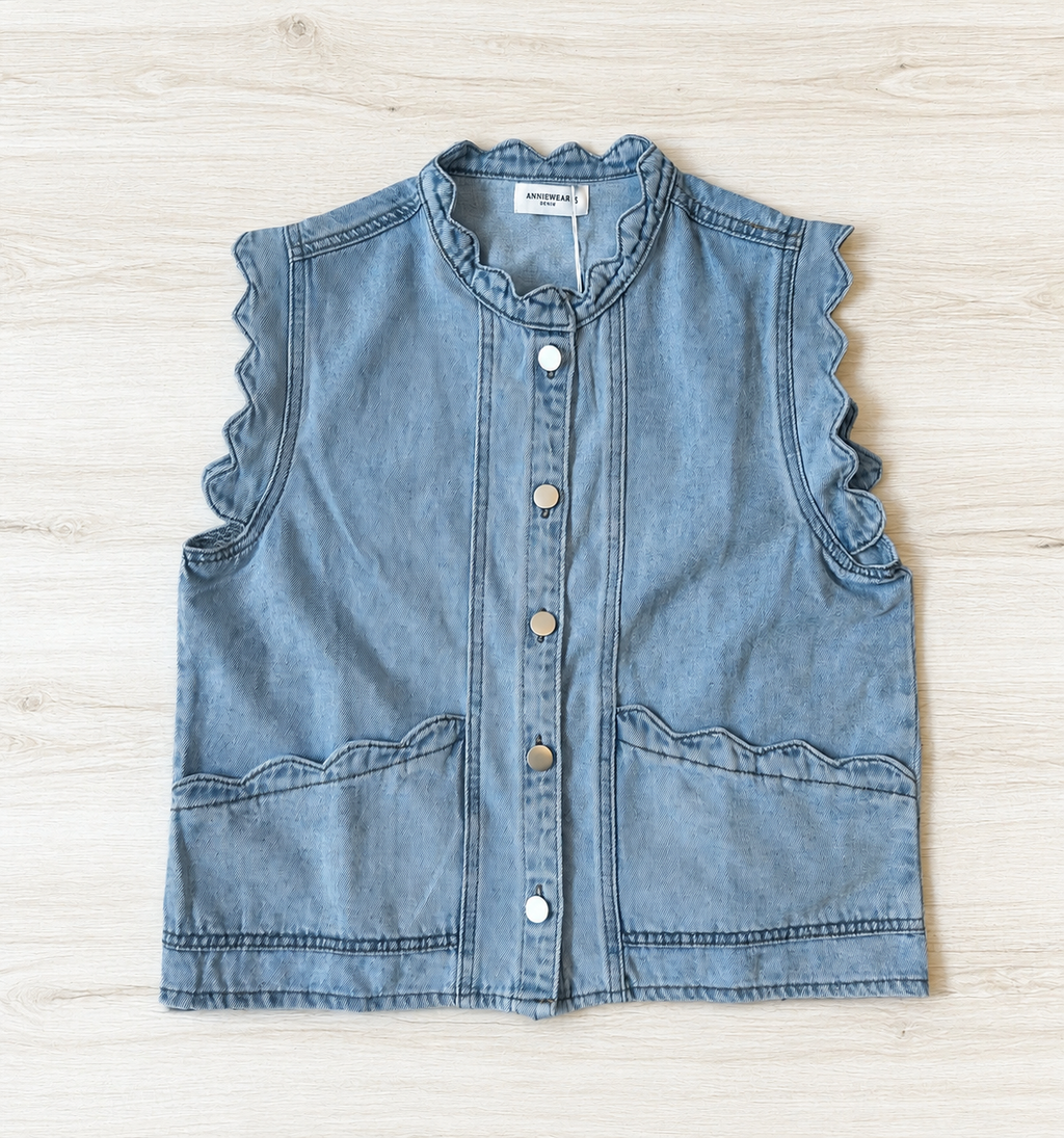Scallop Edge Detailed Denim Crop Vest